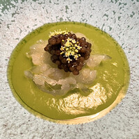 Installation Table ENSO L'asymetrie du calme - 白エビを中心に透明感のあるソースは玉ねぎ✨