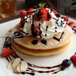 花月堂  - ベリーパンケーキ940円
