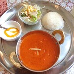 インド料理専門店 ニサン - 「タンドリーランチ」のカレー（キーマ）他