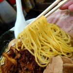 一条流がんこ総本家分家四谷荒木町 - 「サッポロめんフーズ」製の縮れ麺！