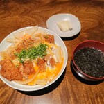 とんかつ めし処 長屋 - かつ丼（並）900円