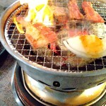安樂亭 神栖店 - 炭火焼きでジュージュー