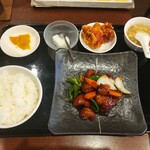 中華料理 旭園 - 黒酢スブタセット880円