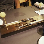 プレゼンテ スギ - アイスキャンディーと龍泉刃物のカトラリー