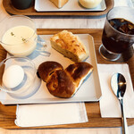 パンマルティ - ちょっとオトクな日替りパン+スープ(660円)とアイスコーヒー(119円)
