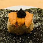 鮨 由う - ・港区巻き
      （北海道産ずわい蟹と北海道産バフンウニ
      　由うオリジナルキャビアのせ）