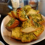 明ごころ本店　洋食店 - ガーリックトースト