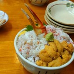 マルキ滝波商店 - カニ、ウニ丼