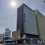 산코우 인 이세시 에키마에 - 외관