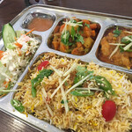 大阪ハラールレストラン - 初めてのCセット
                                ハーフサイズ。。。1/3くらいかな？
                                の盛り合わせ。
                                1400円