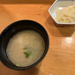 清寿司 支店 - ライチにつく味噌汁ほか