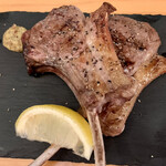 チャコールスタンド ベンテン - ラムチョップ　柔らかく香ばしく美味