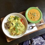 スプーンソング - 【2022年5月22日(日)】娘の南印セット(チキンマラバールとベジナッツプラオ)