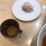 飯田商店 - これを入れると味変