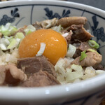 特撰ひやむぎ きわだち - スジもつ丼