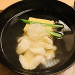 銀座 小十 - ・虎魚ともろこし豆腐のお椀