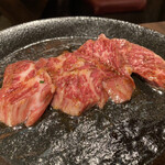 黒毛和牛焼肉 白か黒 - 