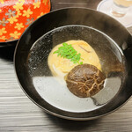 もめん - 湯葉真じょと、どんこ椎茸の椀物。お出汁が秀逸です。