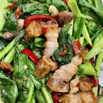 Ku Xa Sai Yamu - ✨ケールの食感とカリカリ豚の食感が♪✨