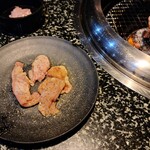 焼肉食べ放題 感激どんどん - 