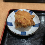 中華料理 シンゲン - 唐揚げ　女性の拳くらいの大きさです