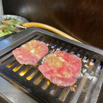 ホルモン焼 寅次 - 