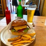 SAKURA BURGER - さくらチーズバーガーと、ビール