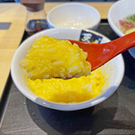 超純水採麺 天国屋 - 味が濃くてコクの有る卵に、シンプルなタレがとても良く合います