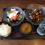 食堂 からす - 昼の一汁二菜　1,300円