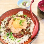 馬鹿うま - サーモン桜ユッケ定食
1100円