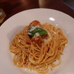 Bar Saporito - モッツアレラとベーコンのトマトパスタ 1,000円(2022年6月)