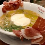 黄金の塩らぁ麺 ドゥエイタリアン - 