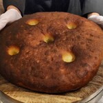 イル アオヤマ - ●自家製フォカッチャ