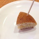 ベッカライ　ヤキチ - 試食で頂いた、温かいパン♪