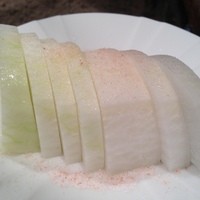柳家 - 大根withヒマラヤの岩塩　お肉ばっかりだったのでありがたい。塩が大根に甘みを感じさせてくれます。