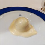 トゥールダルジャン - ガスコーニュ産 ピーチ フランベ キルシュ風味のサバイヨンソース