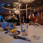 トゥールダルジャン - 内観