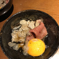 蕃 YORONIKU - ザブトンすき焼きトリュフ添え