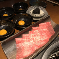 蕃 YORONIKU - ザブトンのすき焼きトリュフ添え