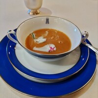 トゥールダルジャン 東京 - オマール海老のビスク