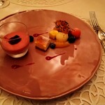 スタジオーネ - 