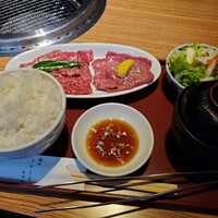 焼肉 しんうち 神楽坂 - 