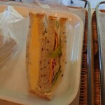 ガーデン・ベリーズ - 買ったサンドイッチ