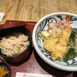 Oosaka Hannari Udon - 