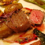 エル・バウ・デコラシオン - 仔羊の中を見てみましょう♪