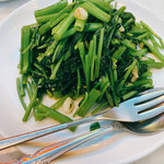 老辺餃子舘 新宿本店 - 空芯菜炒め　1490円