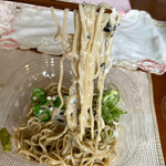 Sebun Irebun Komaki Yokouchi - 麺は厚さ1.5mm切り巾1.3mm程度の江戸蕎麦風切りべら23本