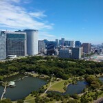 メズム 東京 - コンラッド  ホテルと 浜離宮恩賜庭園の爽やかな緑      (*´∀`)♪が みごと
