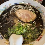 熊本らーめん 育元 滑川本店 - 「熊本ラーメン」（700円）