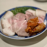 Tamariba Sukampo - 蒸し豚